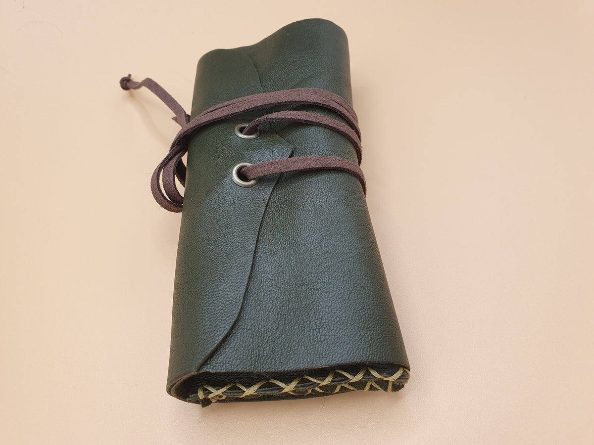 Blague a tabac en cuir vert